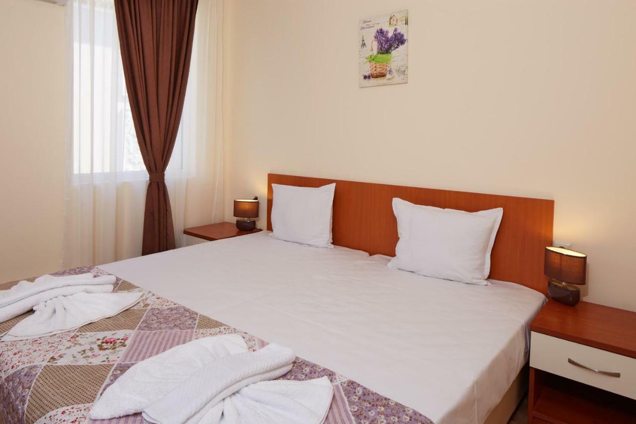 Feniks Apartments Nesebar Exterior photo