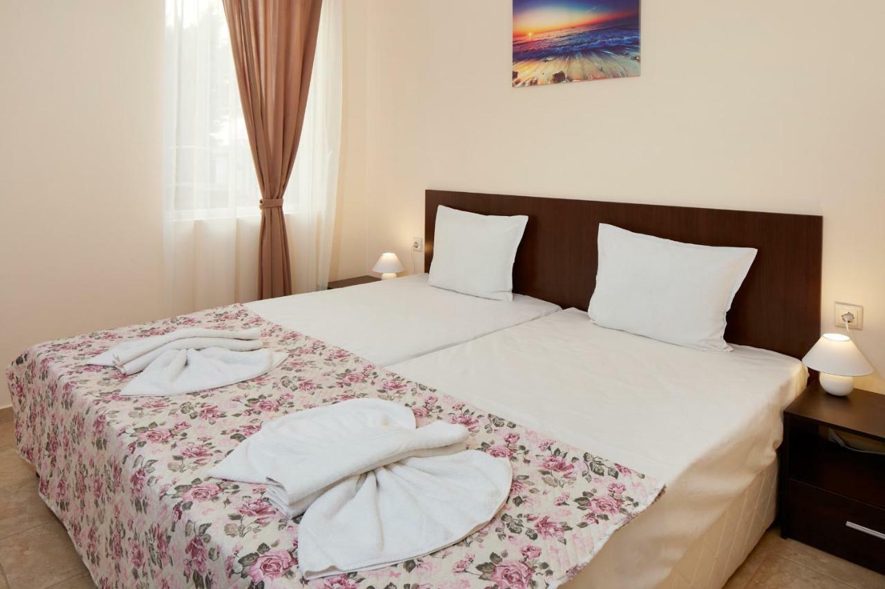 Feniks Apartments Nesebar Exterior photo