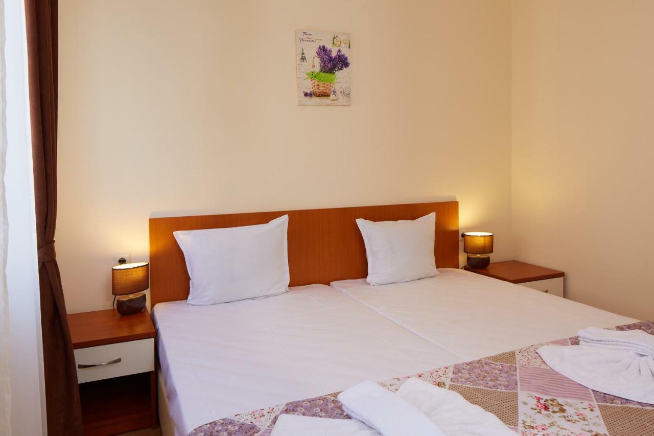 Feniks Apartments Nesebar Exterior photo