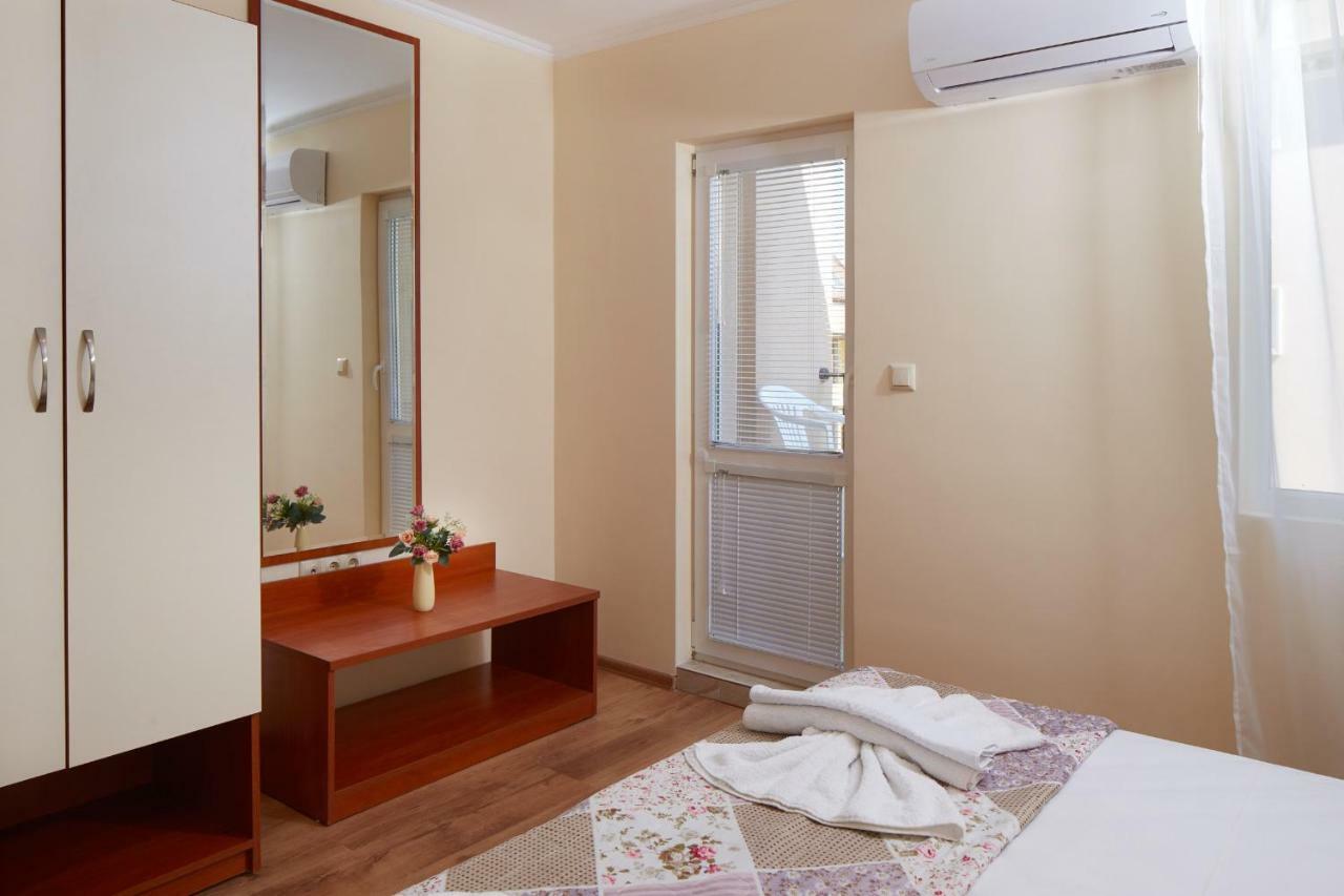 Feniks Apartments Nesebar Exterior photo