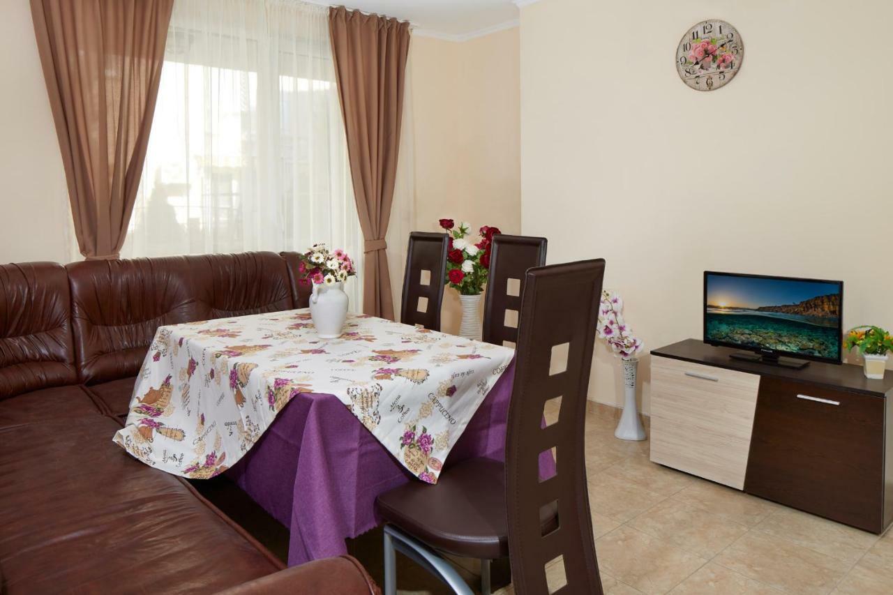 Feniks Apartments Nesebar Exterior photo